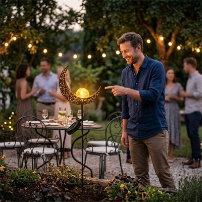 Lampe solaire exterieur lune soirée